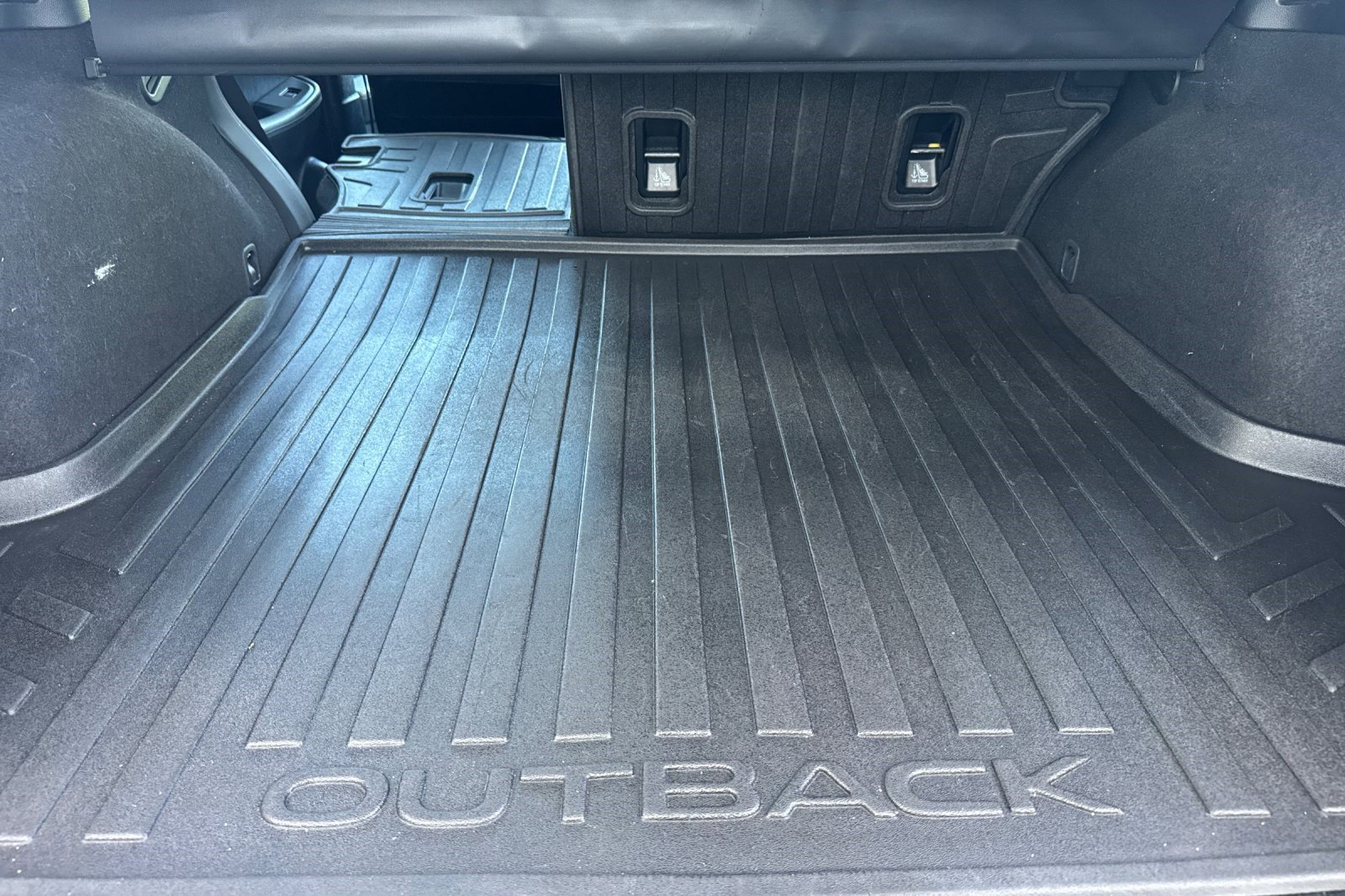 Used 2017 Subaru Outback 2.5i Limited AWD/4WD image 34
