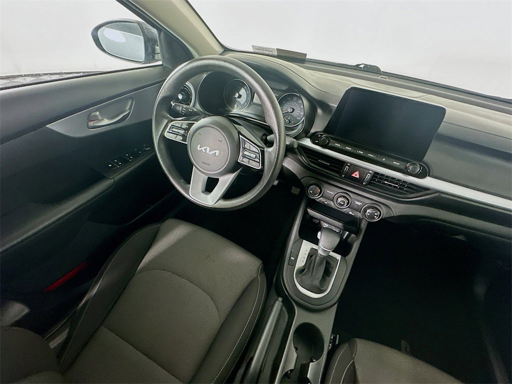 Used 2023 Kia Forte LXS image 9