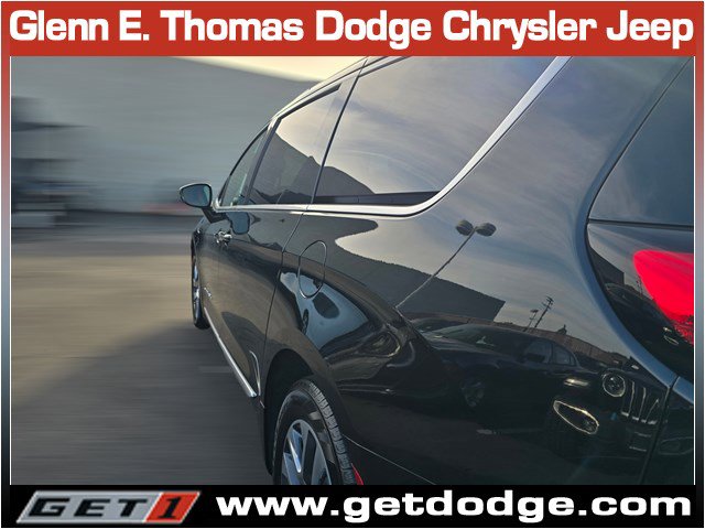 Used 2024 Chrysler Pacifica Pinnacle image 10