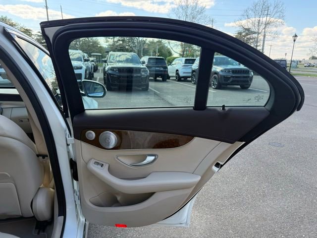 Used 2016 Mercedes-Benz C 300 4MATIC Sedan image 30