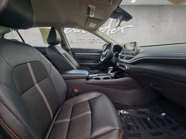 Used 2024 Nissan Altima 2.5 SR FWD image 24