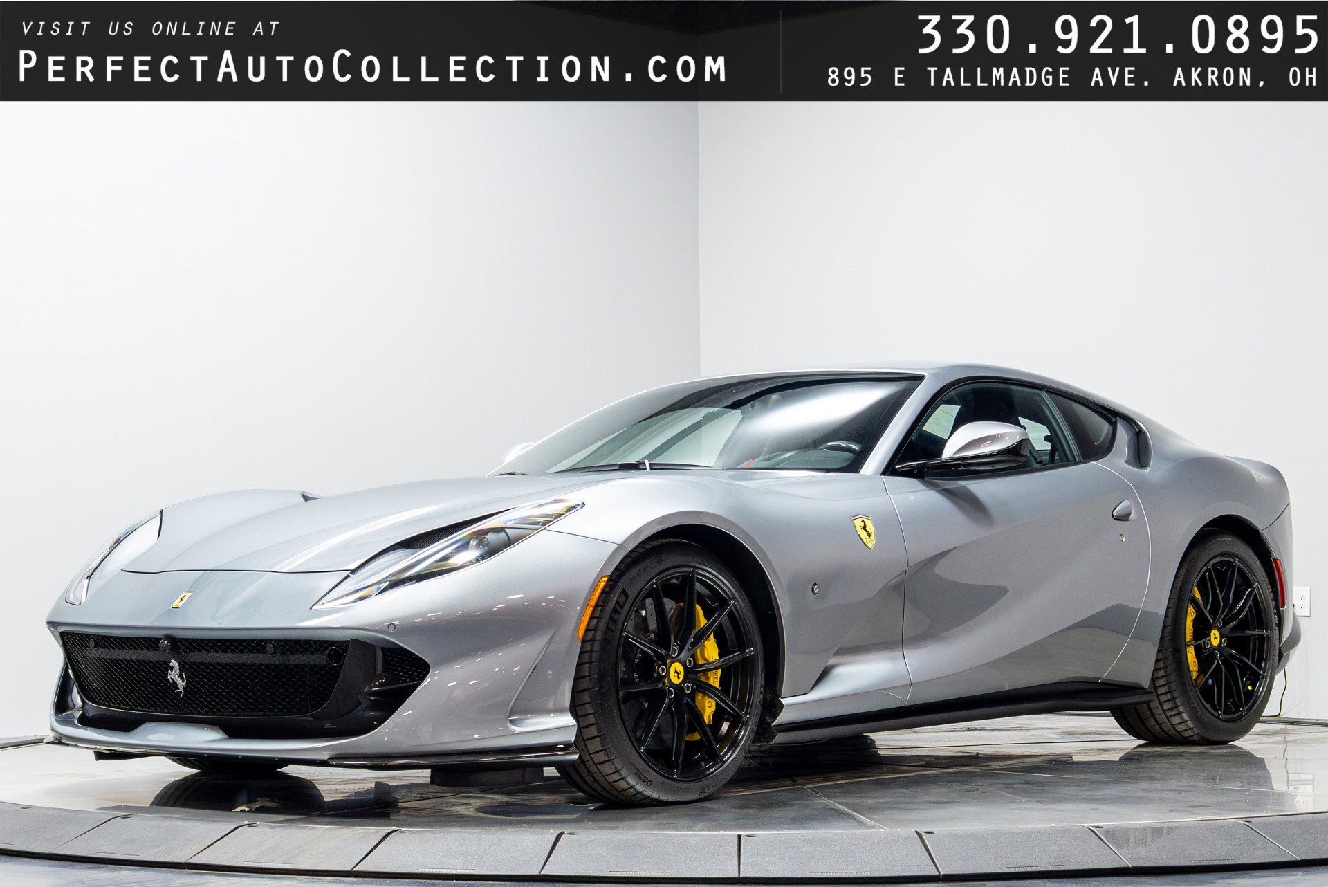 Used 2018 Ferrari 812 Superfast RWD image 1