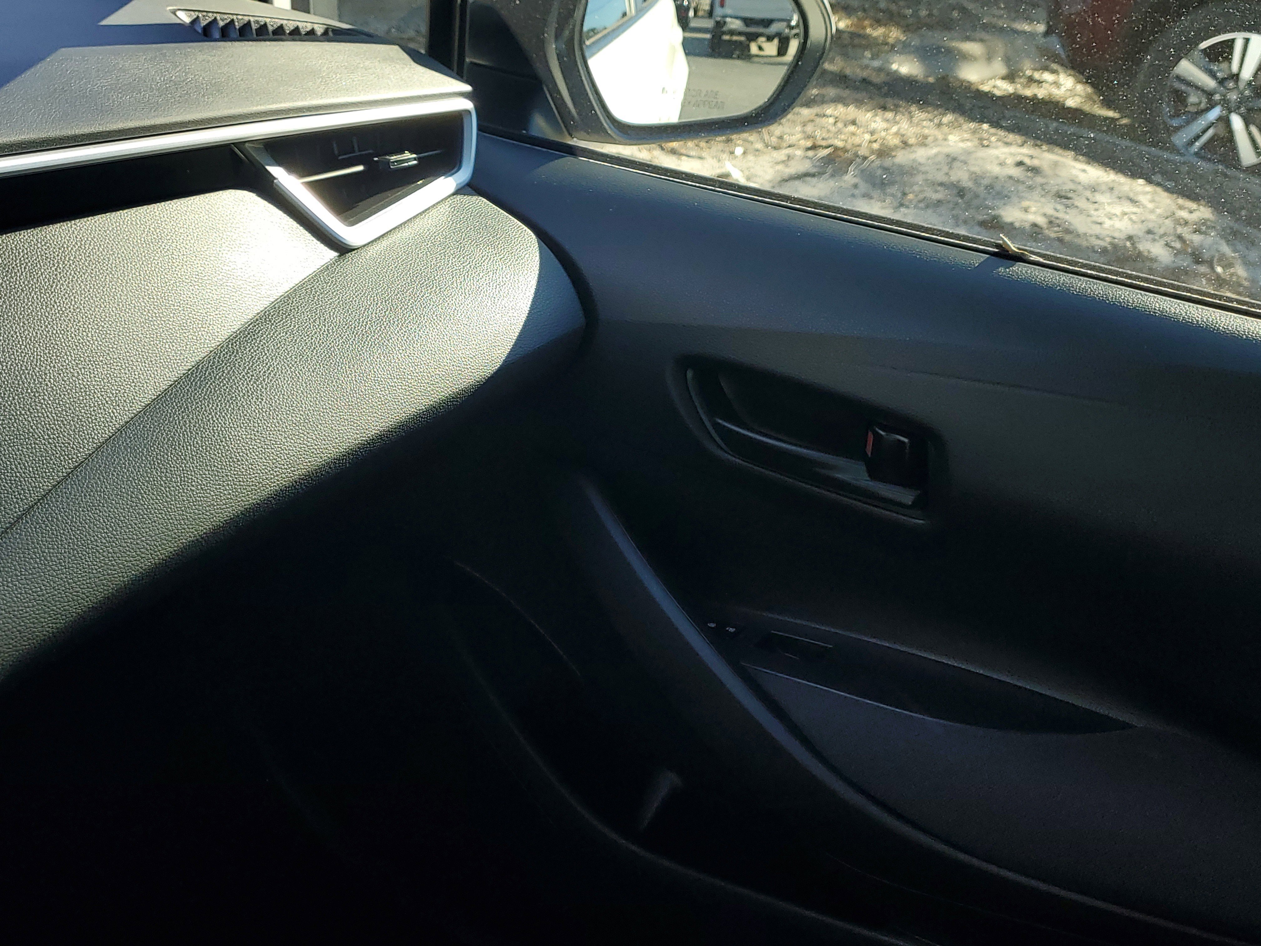 Used 2024 Toyota Corolla LE image 28