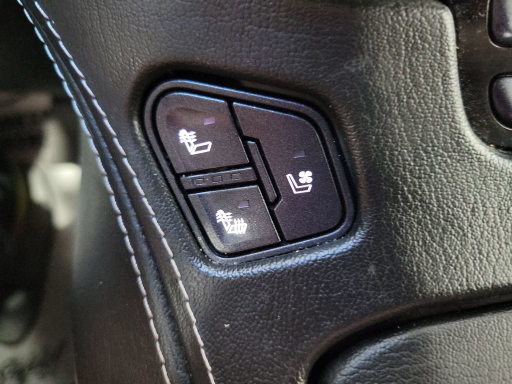 Used 2018 Chevrolet Tahoe Premier AWD/4WD image 43
