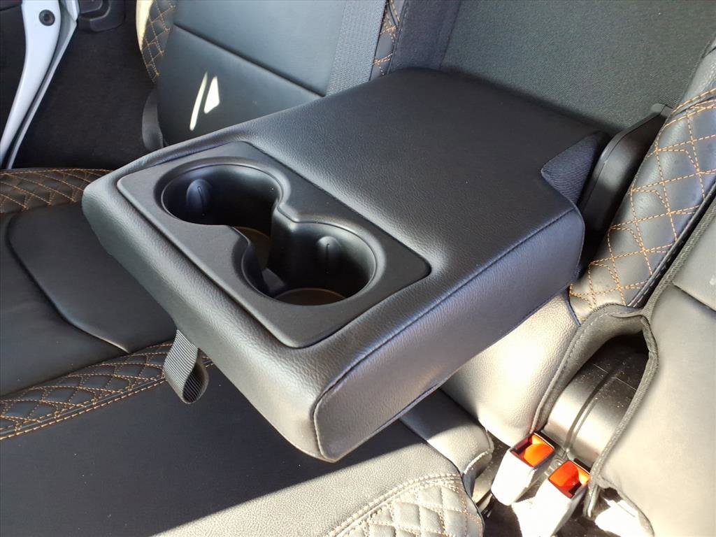 Used 2023 Jeep Wrangler Unlimited Sahara image 34