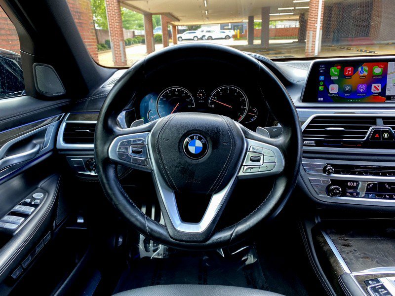 Used 2018 BMW 750i xDrive AWD/4WD image 19