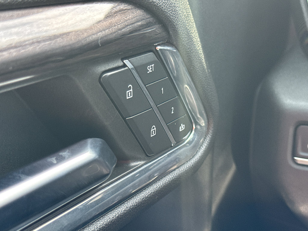Used 2024 Chevrolet Silverado 2500 LTZ w/ LTZ Plus Package image 29