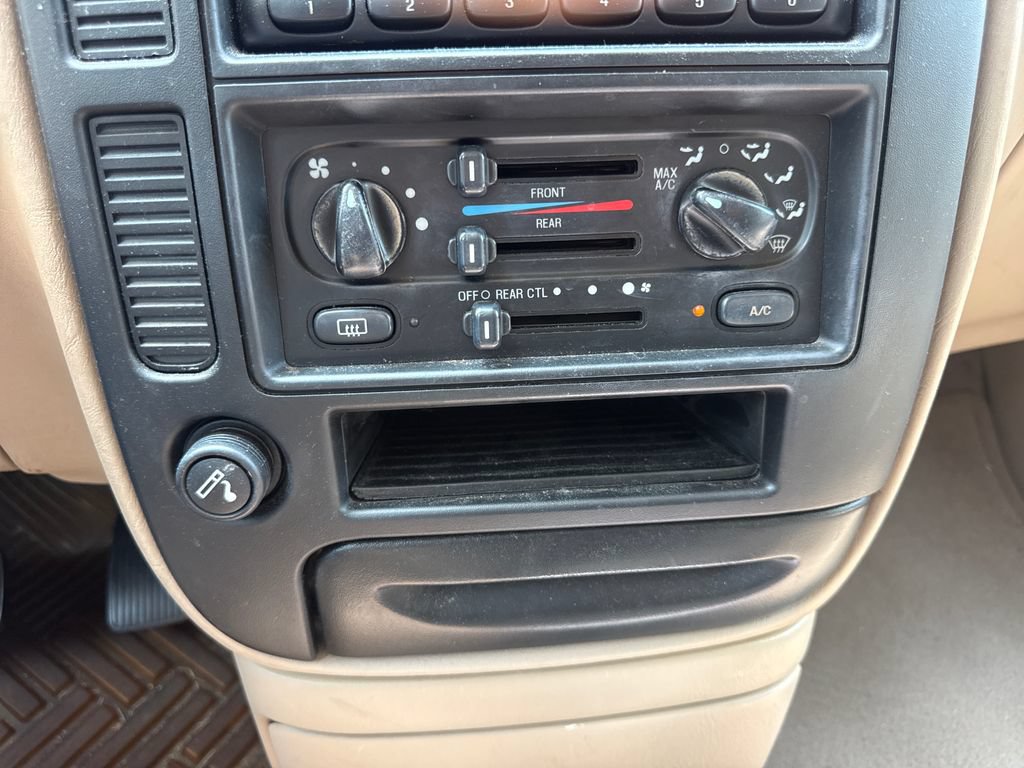 Used 2003 Ford Windstar SE FWD image 23