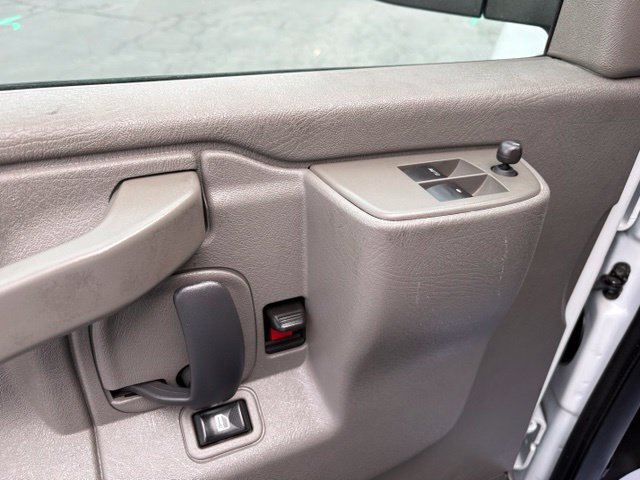 Used 2021 Chevrolet Express 2500 w/ Driver Convenience Package RWD image 17