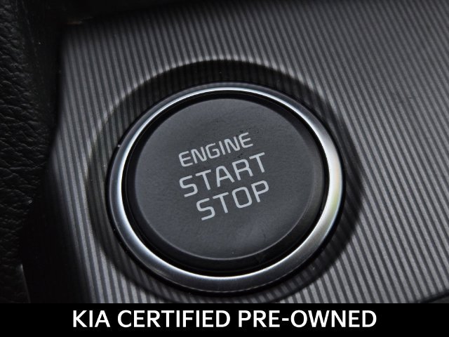 Certified 2026 Kia Sportage EX w/ EX Panorama Roof Package FWD image 31