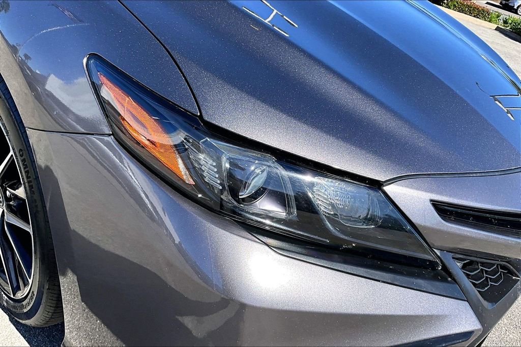 Certified 2022 Toyota Camry SE image 32