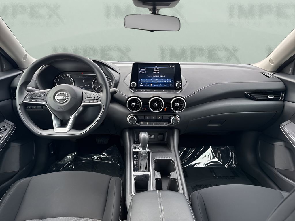 Used 2024 Nissan Sentra SV image 11