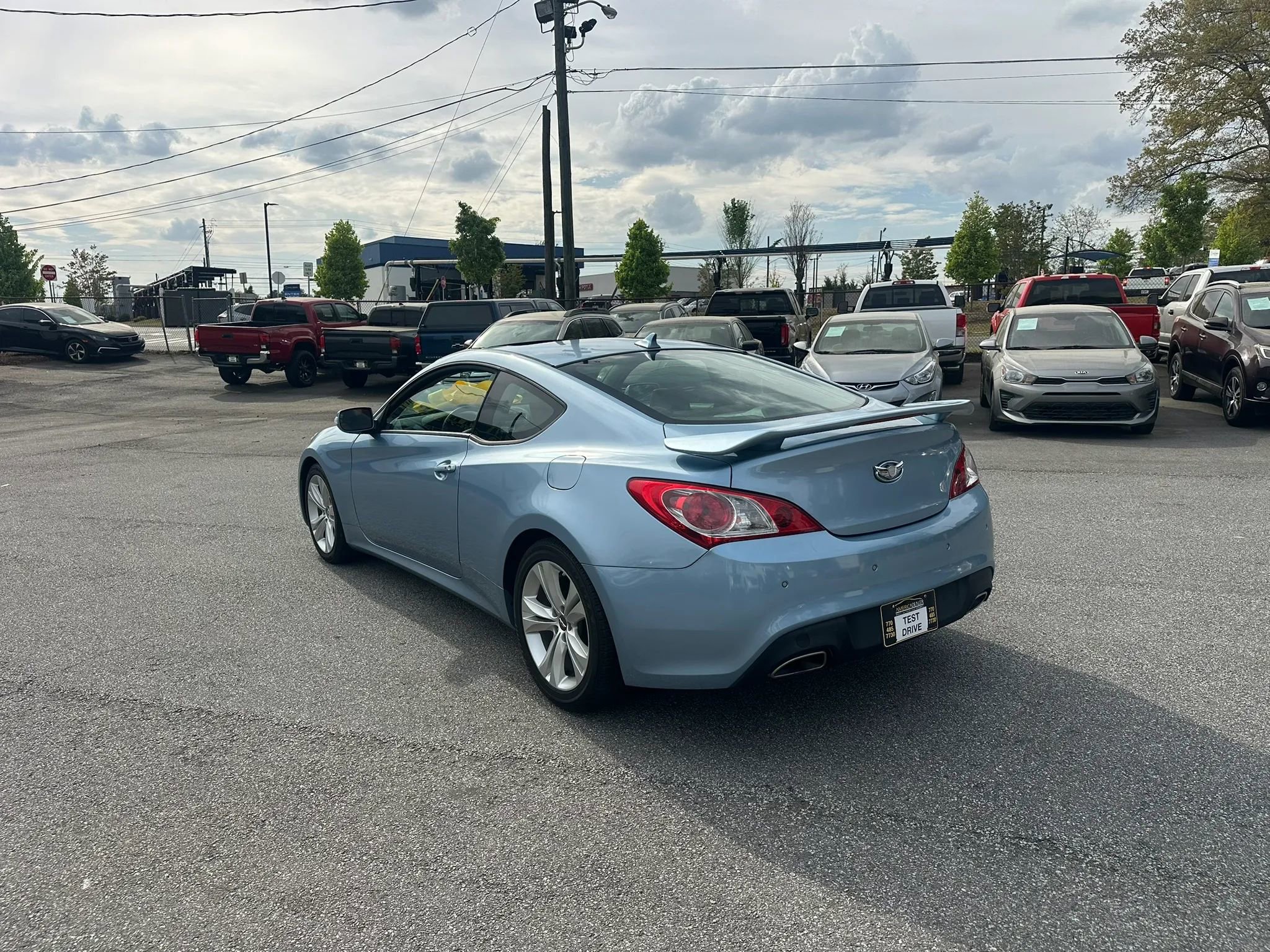 Used 2011 Hyundai Genesis 3.8 image 7