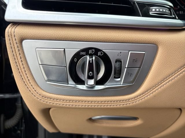 Used 2021 BMW 740i xDrive w/ M Sport Package AWD/4WD image 28