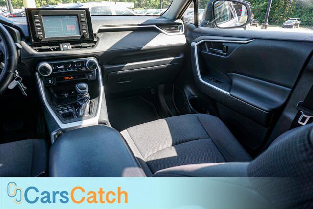 Used 2019 Toyota RAV4 LE w/ All Weather Liner Package AWD/4WD image 26