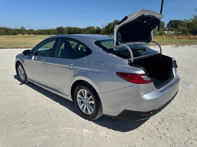 Used 2025 Toyota Camry LE FWD image 4