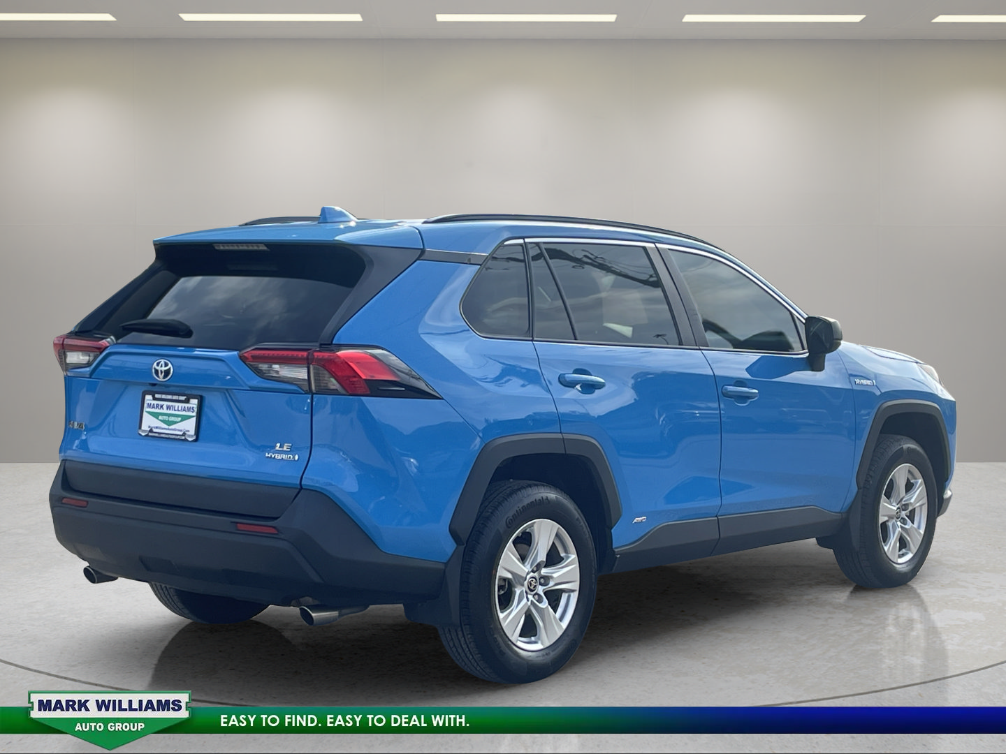 Used 2021 Toyota RAV4 LE AWD/4WD image 5
