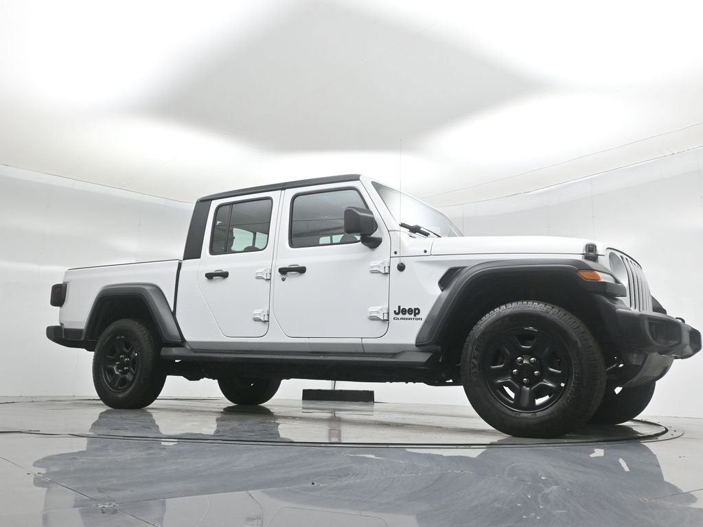 Used 2020 Jeep Gladiator Sport image 4