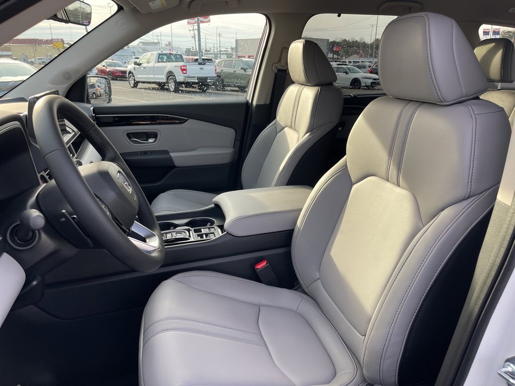 New 2025 Honda Pilot EX-L image 17