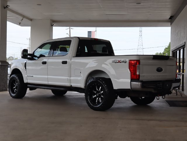 Used 2019 Ford F250 XLT w/ Snow Plow Prep Package AWD/4WD image 3