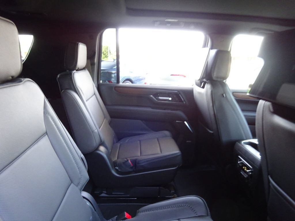 New 2026 GMC Yukon XL Denali w/ Denali Reserve Package AWD/4WD image 22