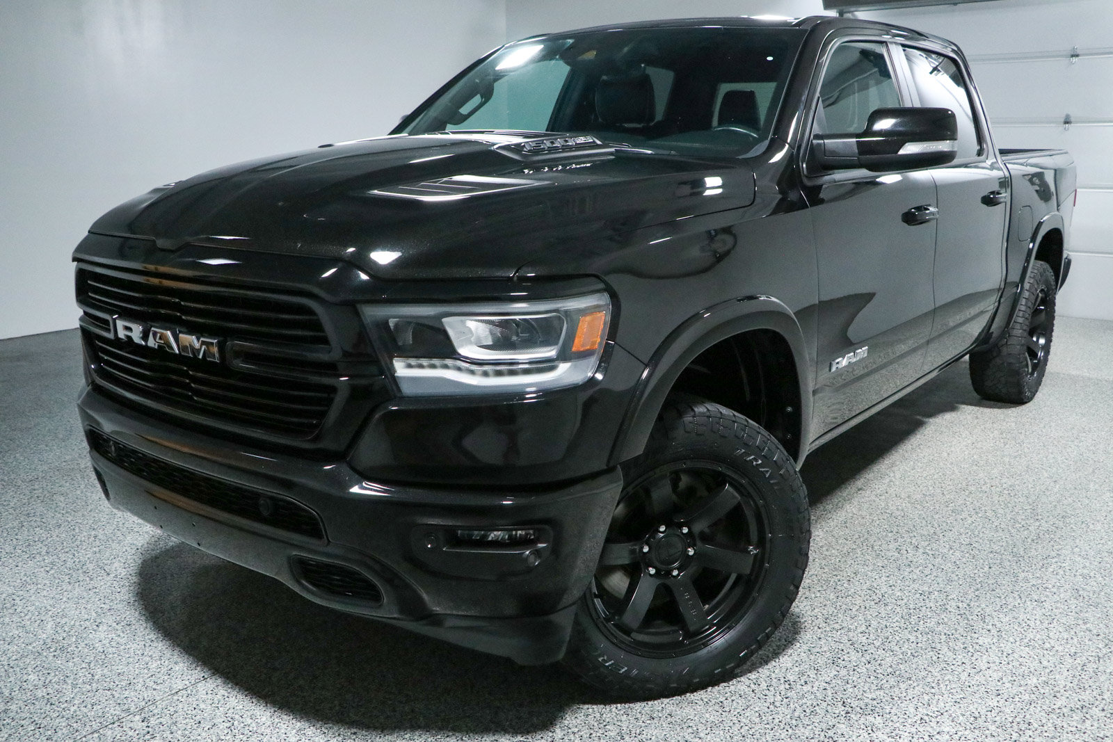 Used 2021 RAM 1500 Laramie w/ Sport Appearance Package AWD/4WD image 31