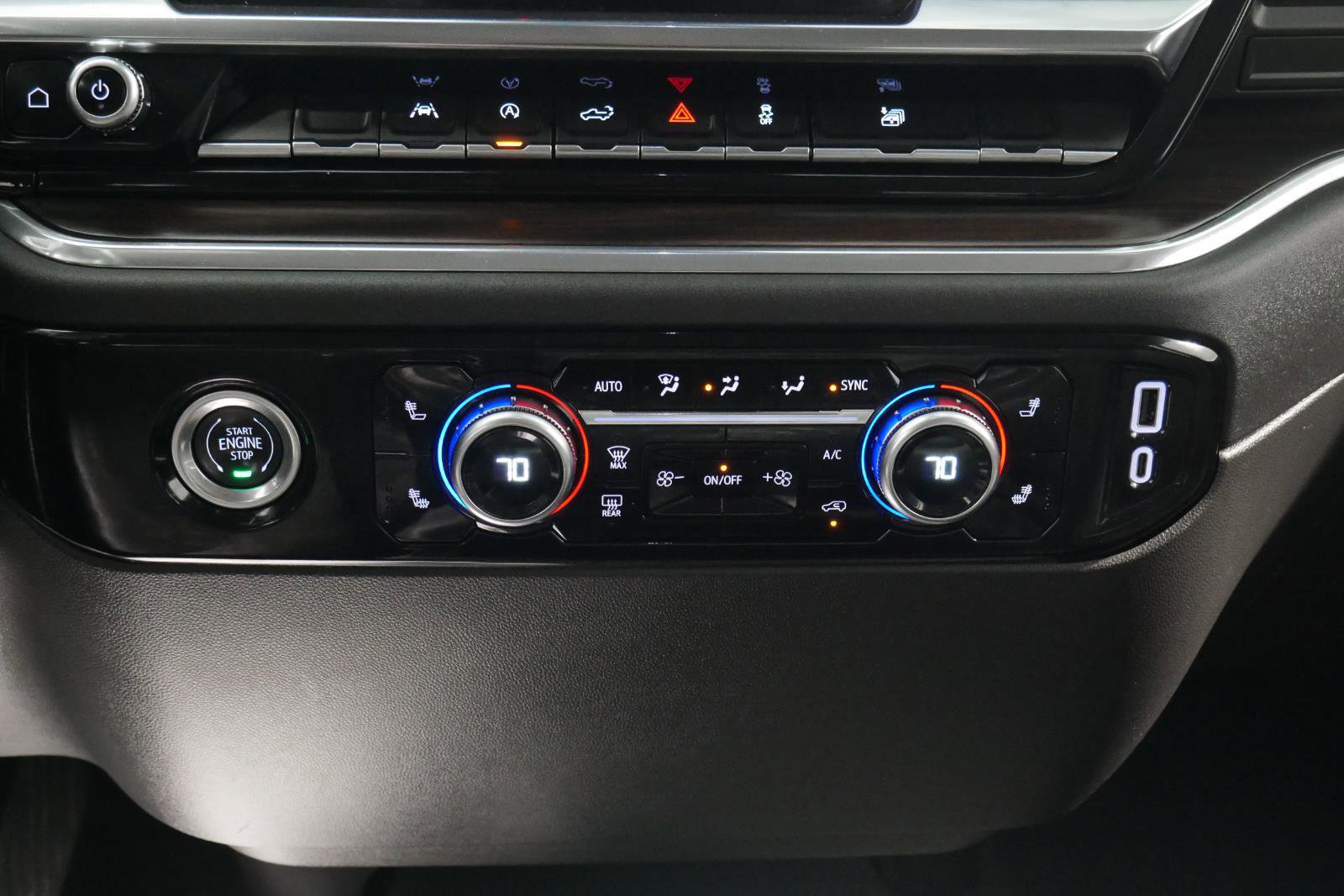 Used 2024 GMC Sierra 1500 SLT image 23