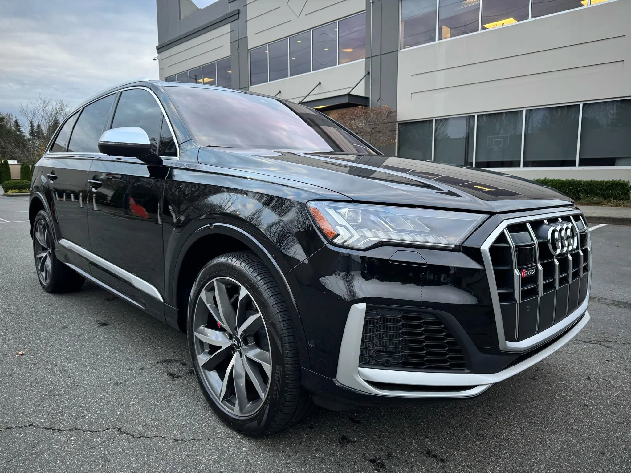 Used 2021 Audi SQ7 Premium Plus image 2