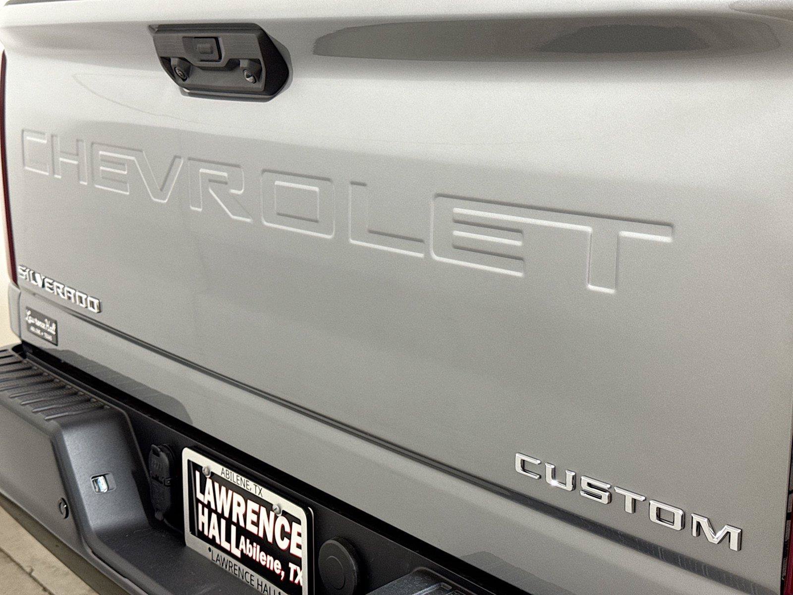 New 2026 Chevrolet Silverado 2500 Custom w/ Custom Value Package AWD/4WD image 18