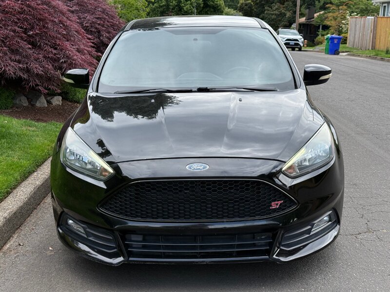 Used 2017 Ford Focus ST FWD image 4