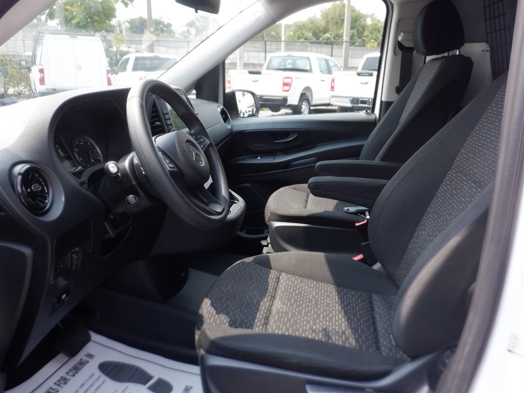 Used 2023 Mercedes-Benz Metris image 11