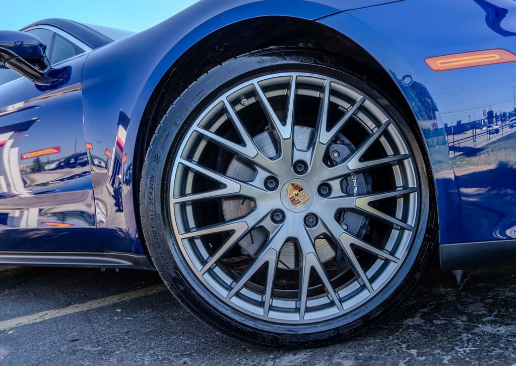Used 2024 Porsche Panamera 4 AWD/4WD image 31