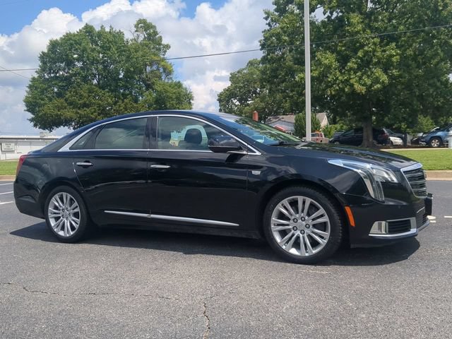 Used 2019 Cadillac XTS Luxury FWD image 2