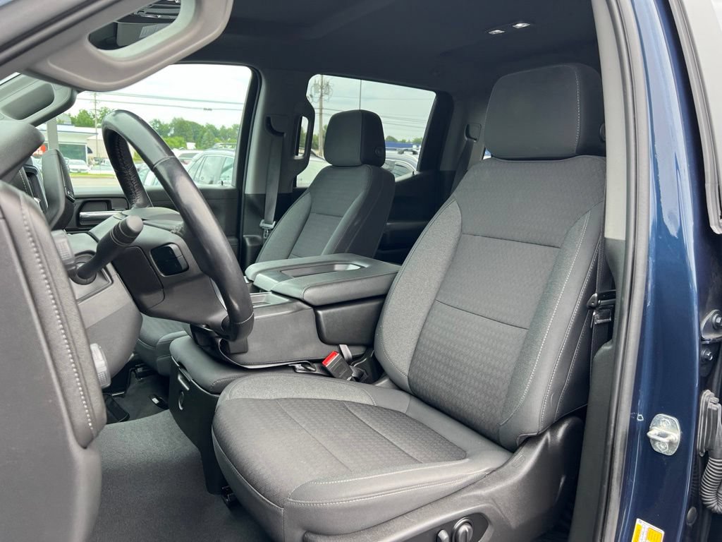 Used 2022 Chevrolet Silverado 1500 LT AWD/4WD image 17