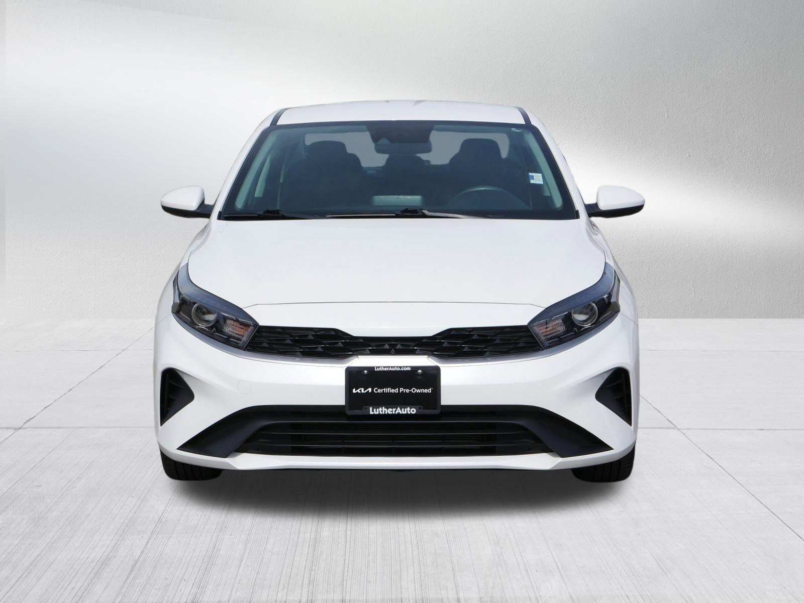Certified 2022 Kia Forte LXS image 2