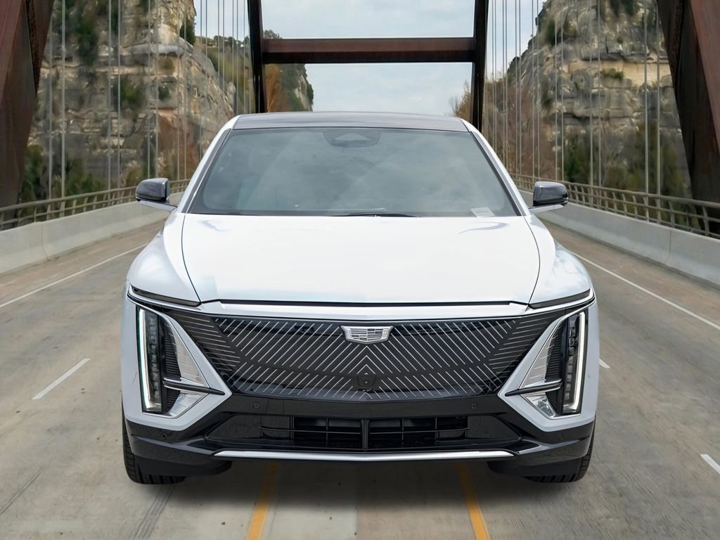 New 2026 Cadillac Lyriq Luxury w/ LPO, Floor Liner Package AWD/4WD image 4