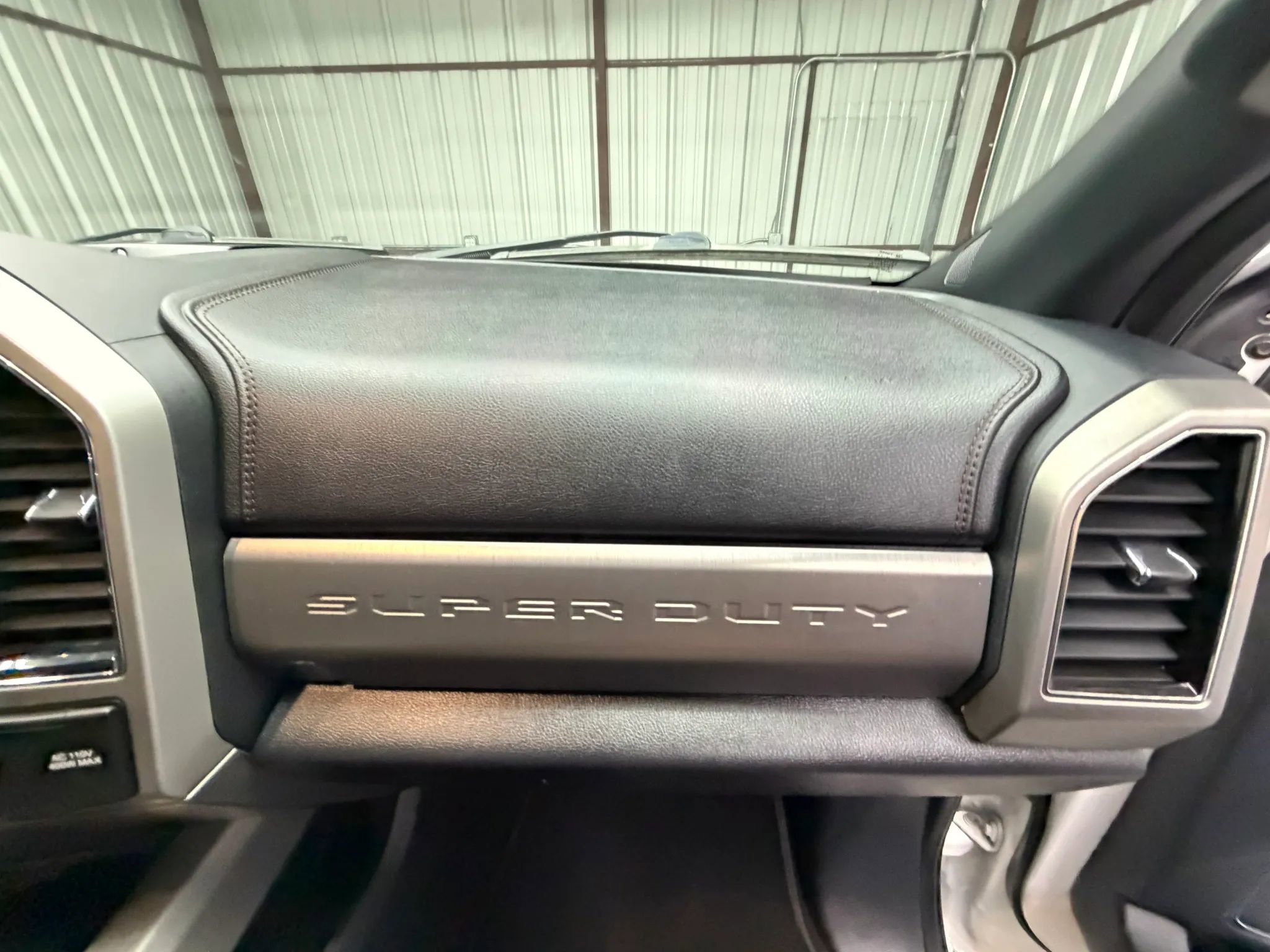 Used 2022 Ford F350 Platinum AWD/4WD image 16