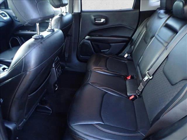Used 2018 Jeep Compass Latitude w/ Popular Equipment Group FWD image 9