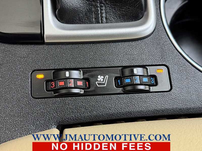 Used 2017 Toyota Highlander Limited image 41