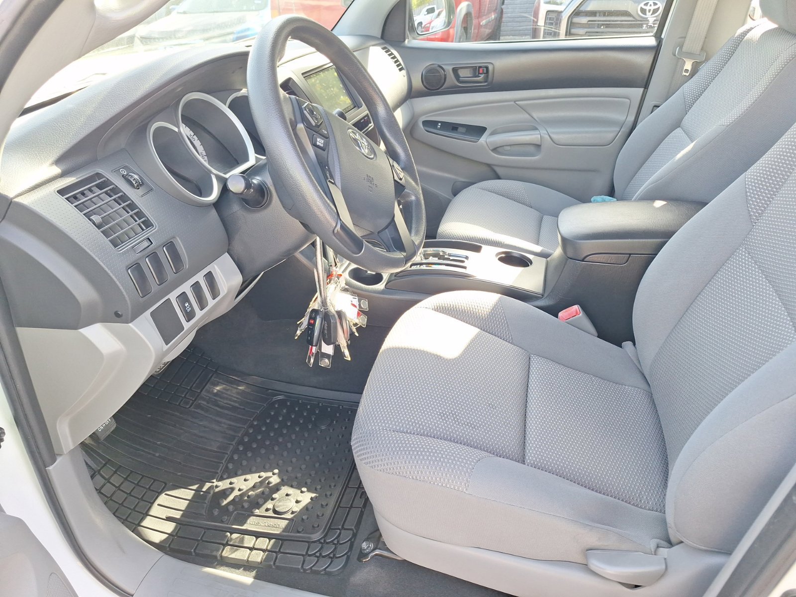 Used 2015 Toyota Tacoma 2WD Access Cab image 15