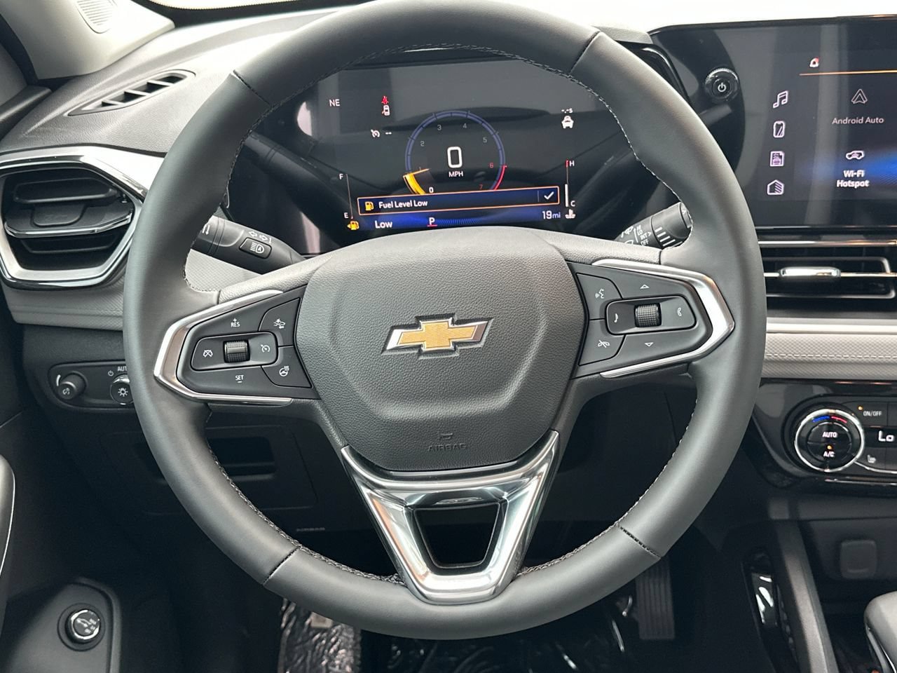 New 2026 Chevrolet TrailBlazer LT w/ Convenience Package FWD image 15