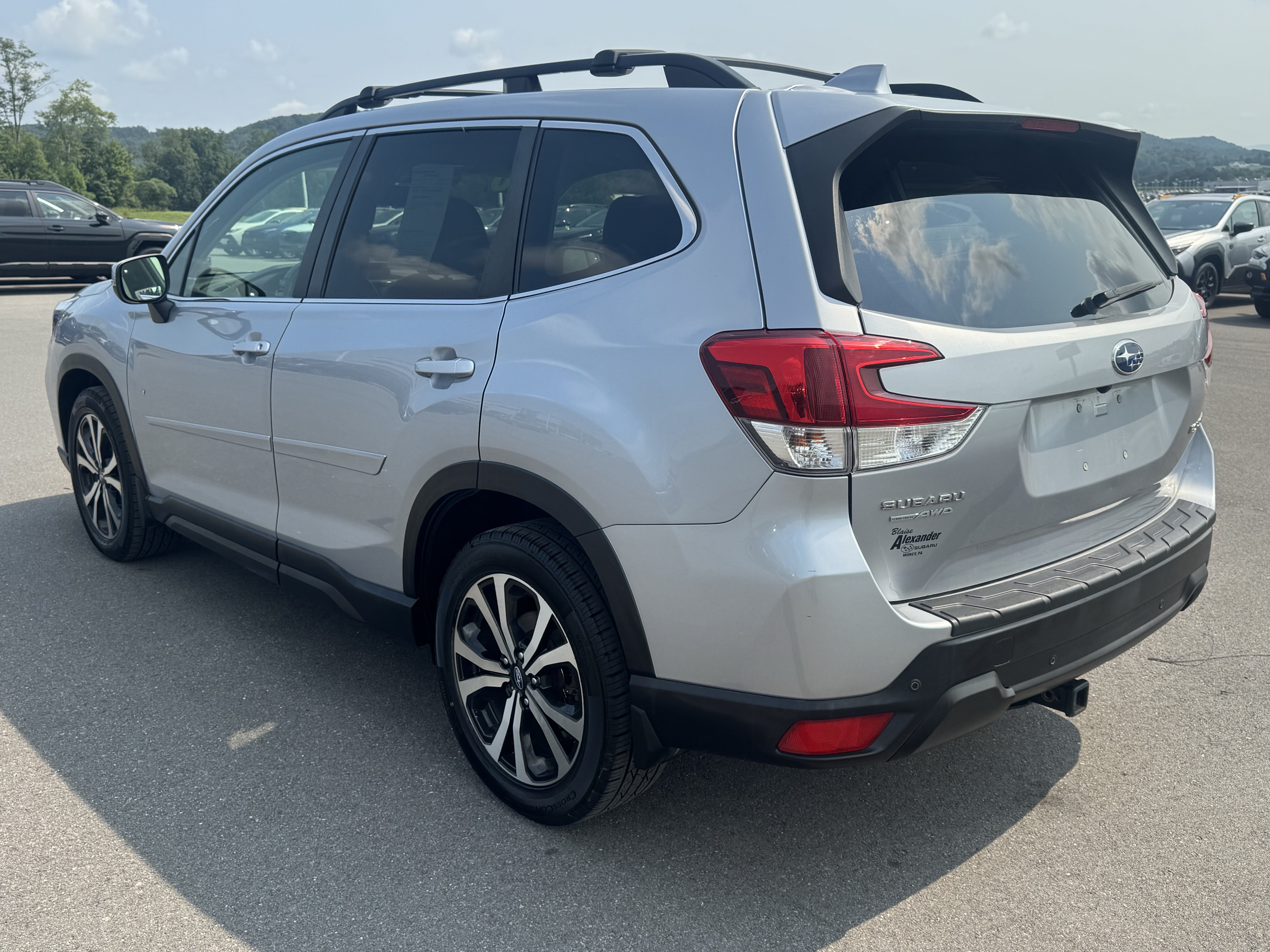 Used 2020 Subaru Forester Limited AWD/4WD image 6