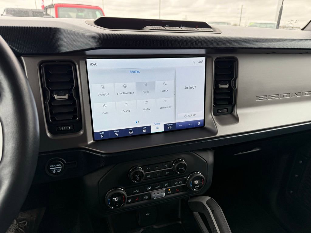 Used 2021 Ford Bronco Outer Banks image 11