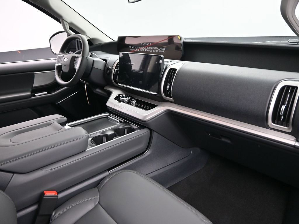 New 2026 Ford Expedition Active image 30