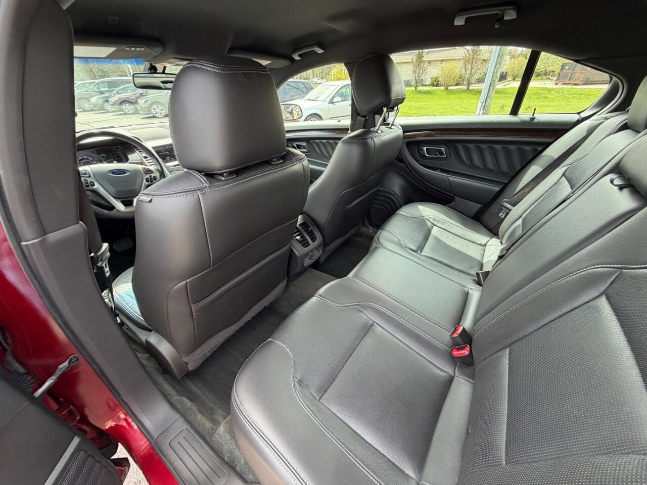 Used 2014 Ford Taurus Limited FWD image 11