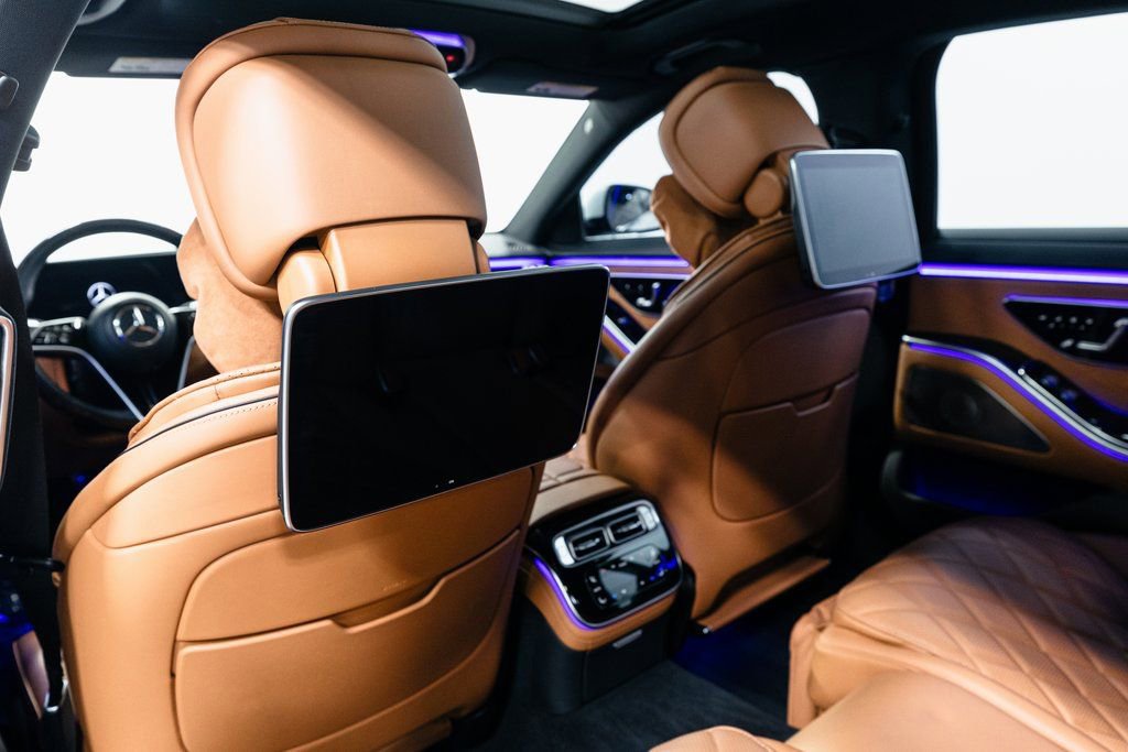 Used 2024 Mercedes-Benz S 580 4MATIC Sedan image 31