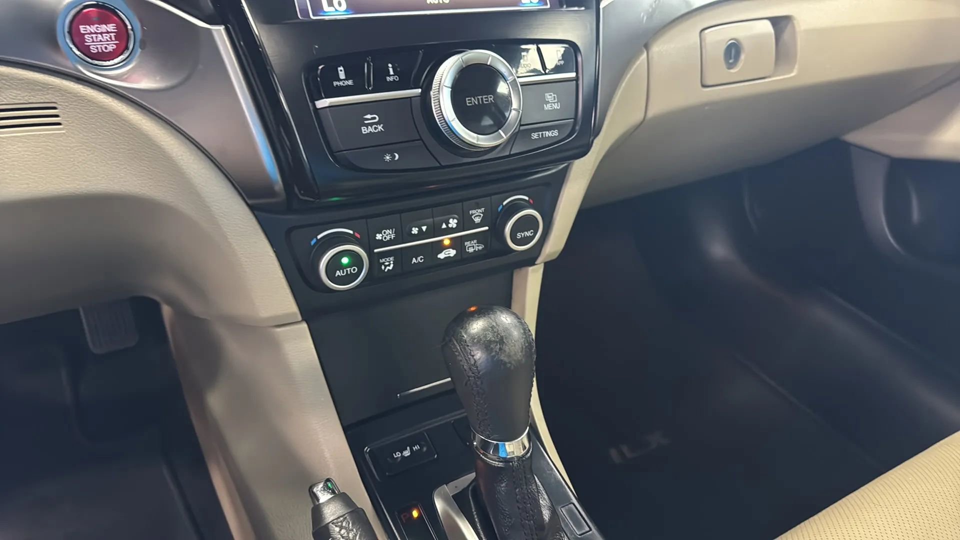 Used 2016 Acura ILX FWD image 16