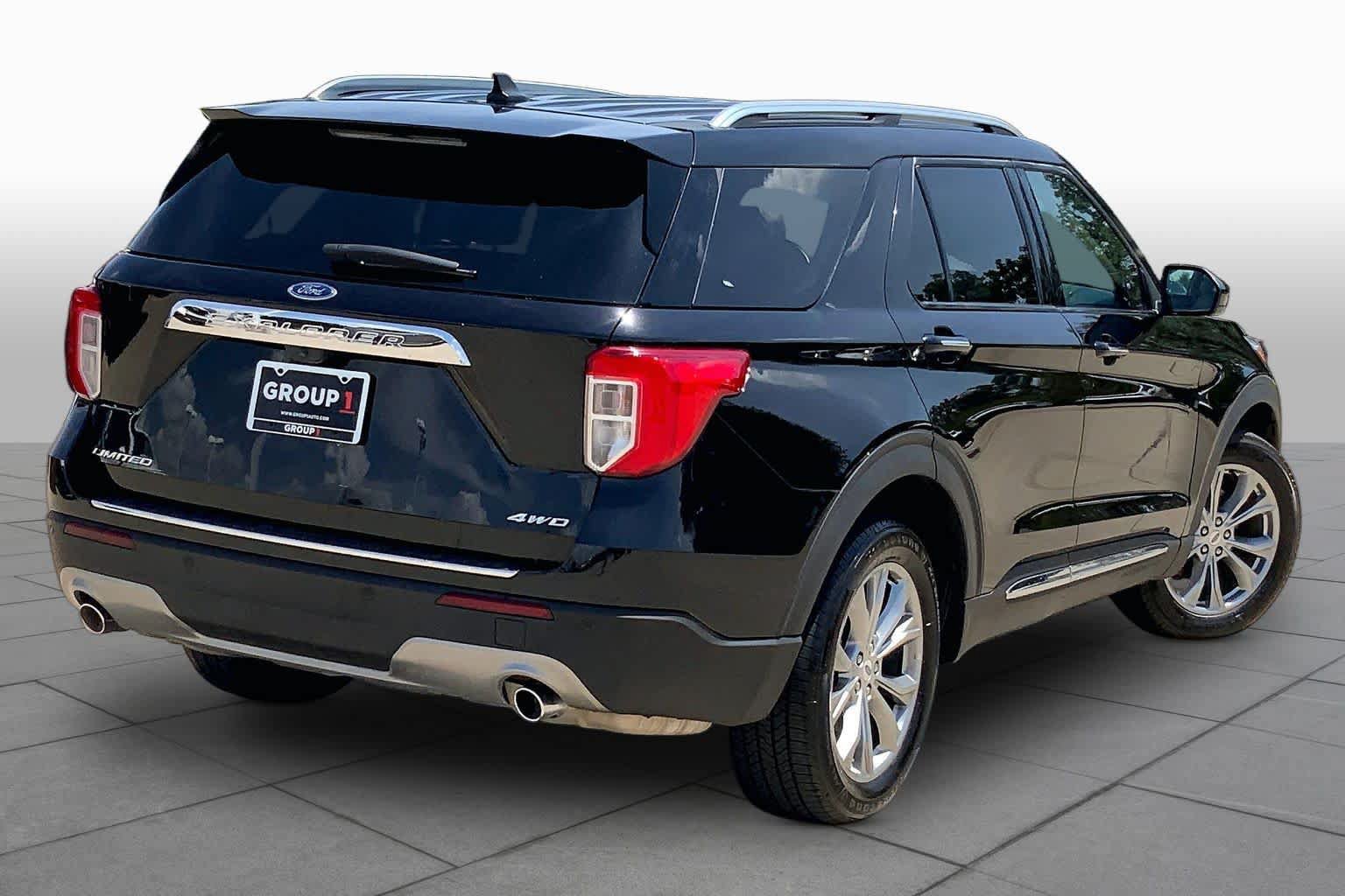 Used 2023 Ford Explorer Limited AWD/4WD image 13
