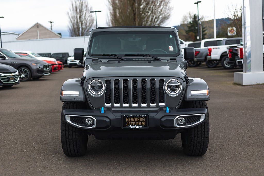 Used 2022 Jeep Wrangler Unlimited Sahara w/ Cold Weather Group image 7