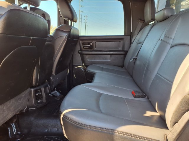 Used 2024 RAM 5500 Tradesman w/ Chrome Appearance Group AWD/4WD image 14